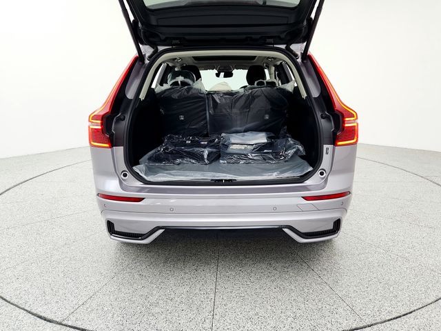 2026 Volvo XC60 Plus - Photo 15