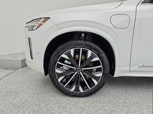 2025 Volvo XC90 Plus - Photo 17