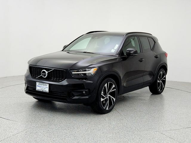 Featured used 2021 Volvo XC40 R-Design SUV for sale in Chicago, IL