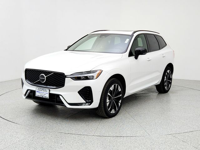 2026 Volvo XC60 Plus's photo