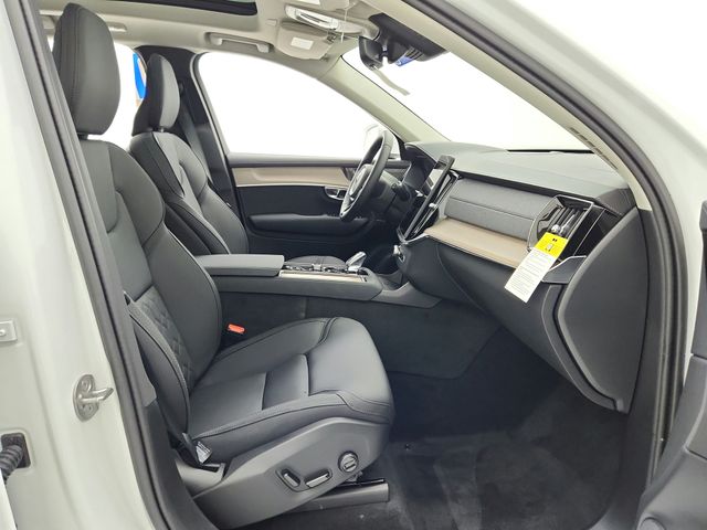 2025 Volvo XC90 Plus - Photo 22
