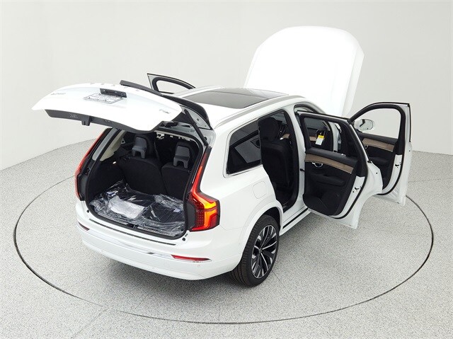 2025 Volvo XC90 Plus - Photo 16