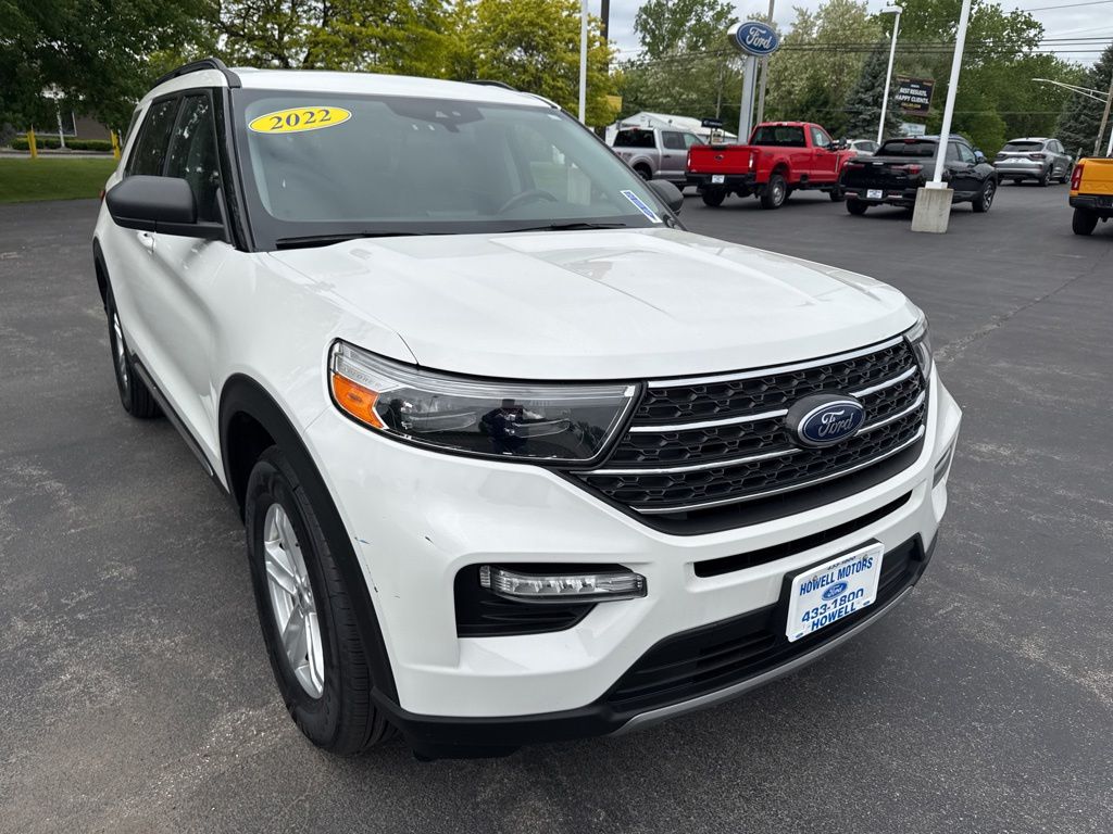 2022 Ford Explorer XLT 4WD's photo