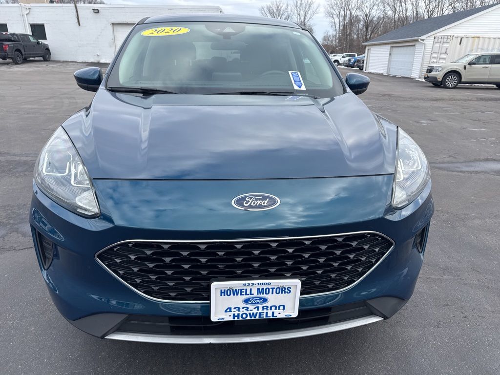 2020 Ford Escape SE photo 2