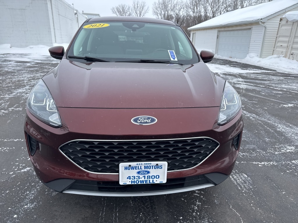 Used 2021 Ford Escape SE with VIN 1FMCU9G65MUB09712 for sale in Lockport, NY