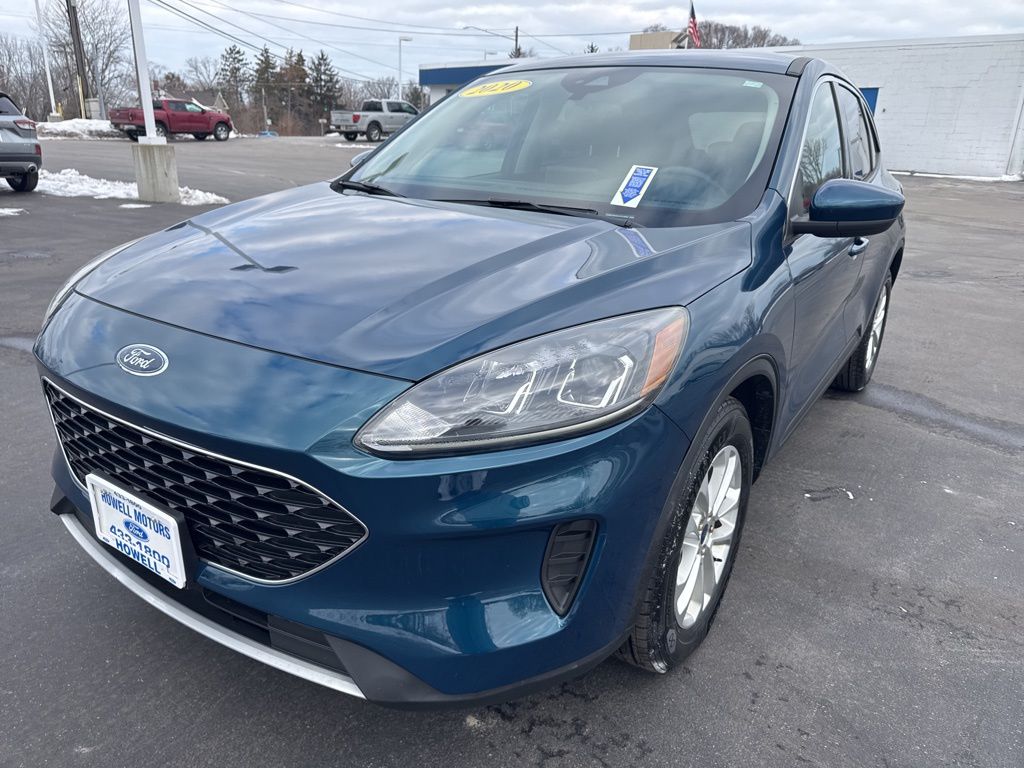 2020 Ford Escape SE photo 3