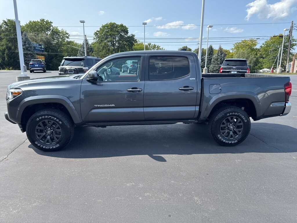 2022 Toyota Tacoma SR5 Short Bed photo 4