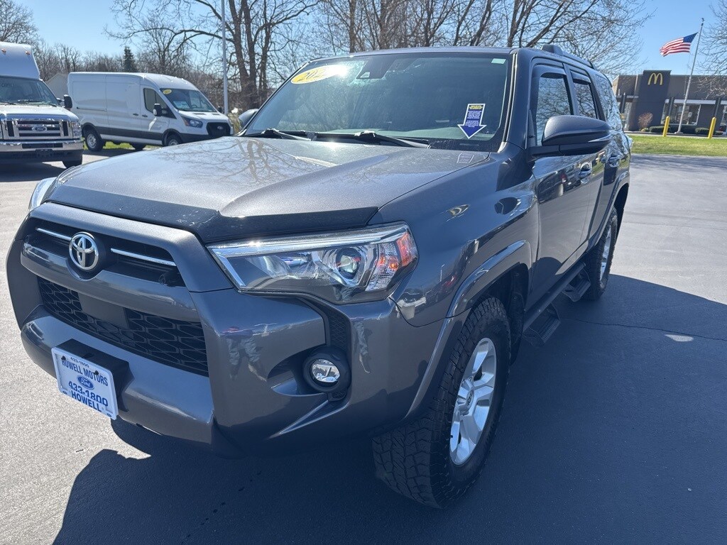 2022 Toyota 4Runner SR5 Premium photo 3