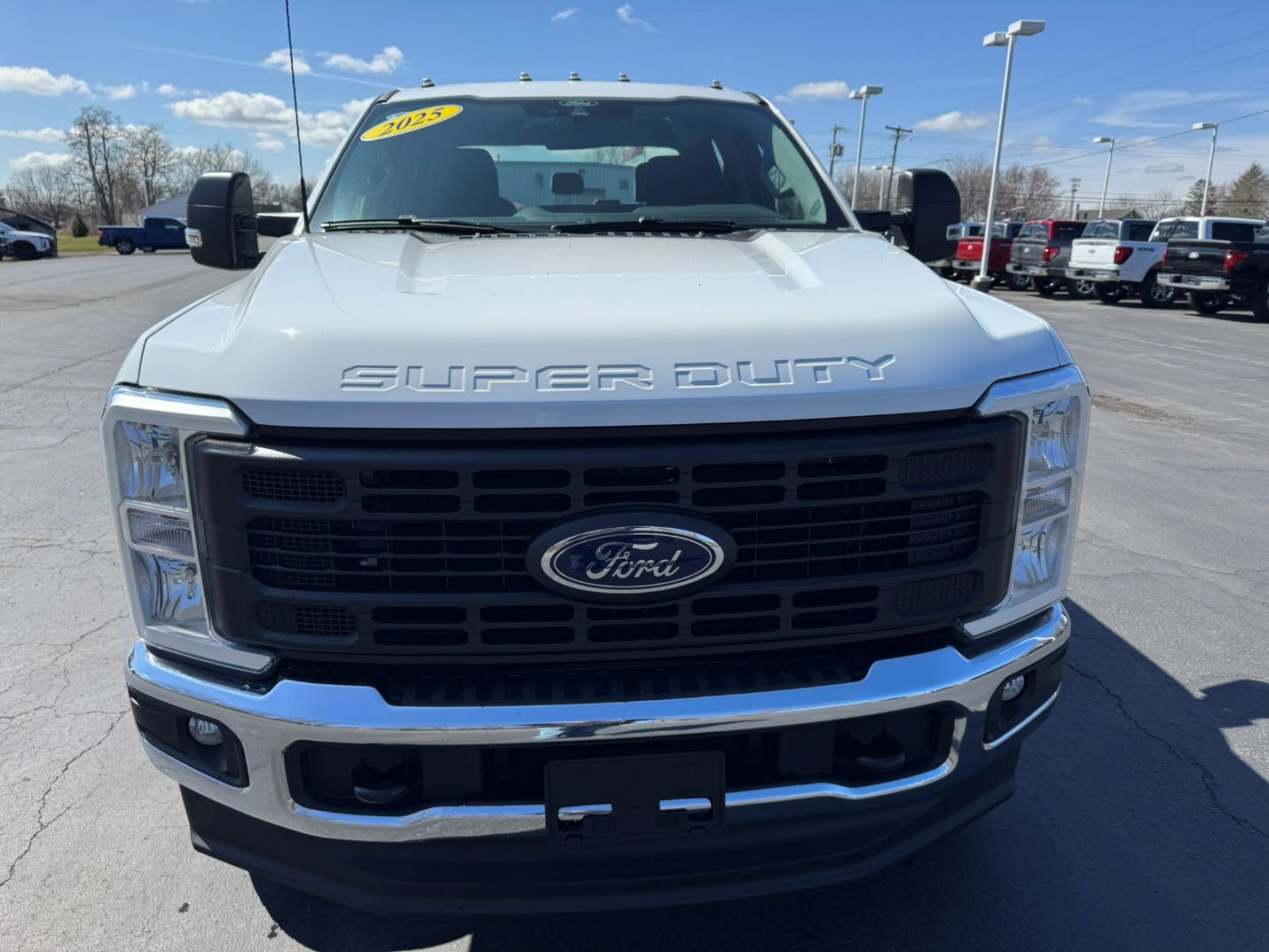 2025 Ford F-350 photo 2
