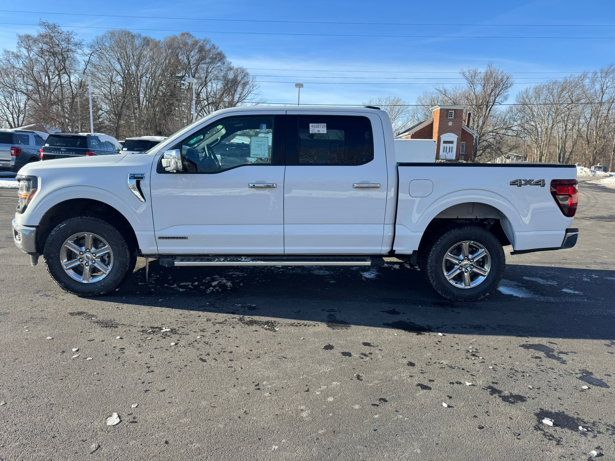 2025 Ford F-150 XLT photo 4