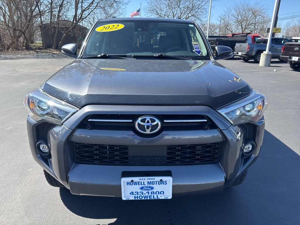 2022 Toyota 4Runner SR5 Premium photo 2