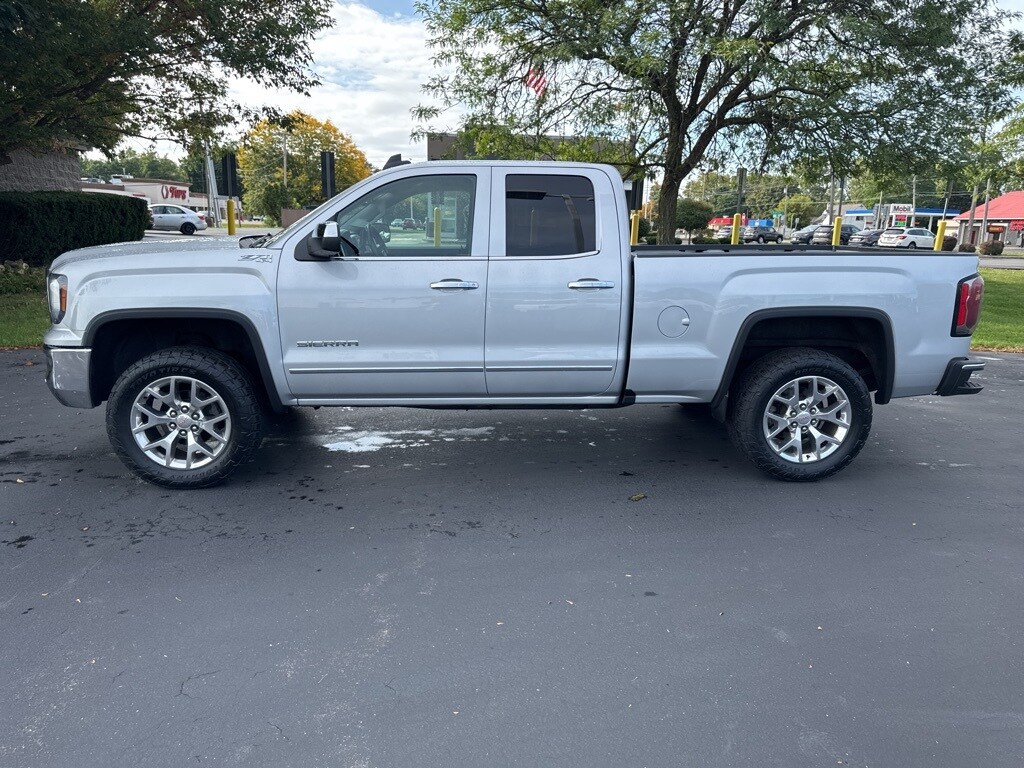 2017 Gmc Sierra 1500 SLT photo 4