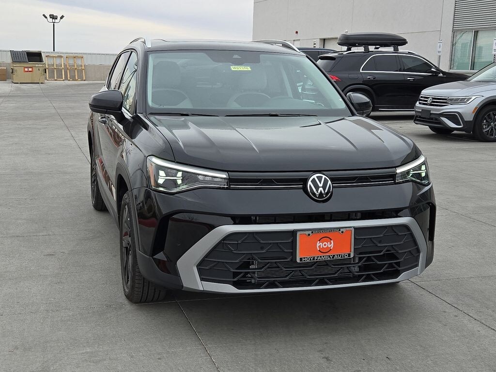 Used 2025 Volkswagen Taos 1.5T SE SUV