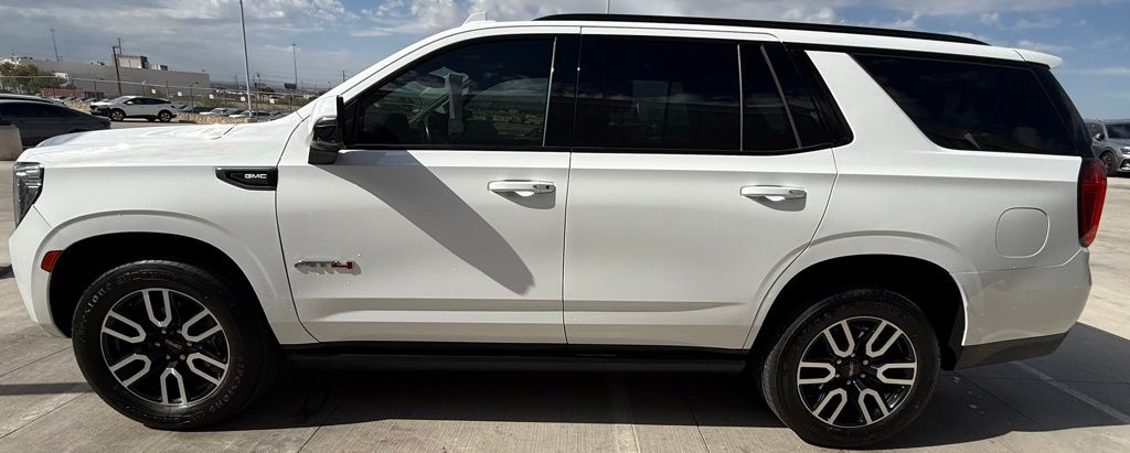 2021 GMC Yukon AT4 - Photo 6