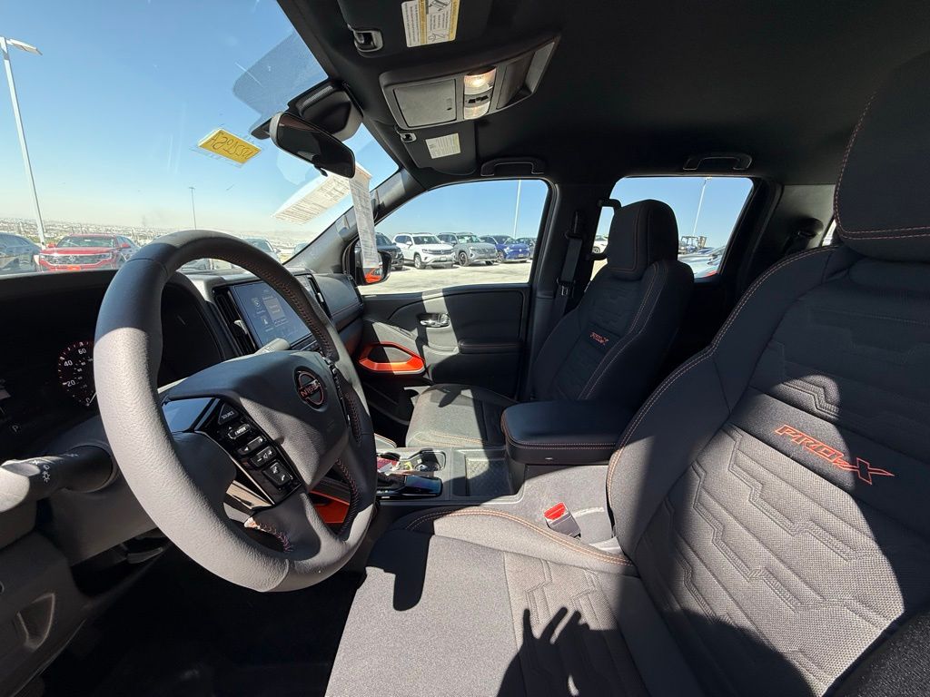 2025 Nissan Frontier PRO-X - Photo 13