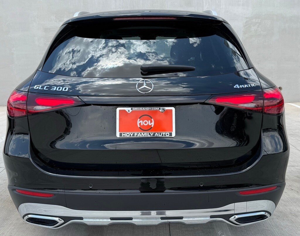 2023 Mercedes Benz GLC 300 4MATIC photo 2