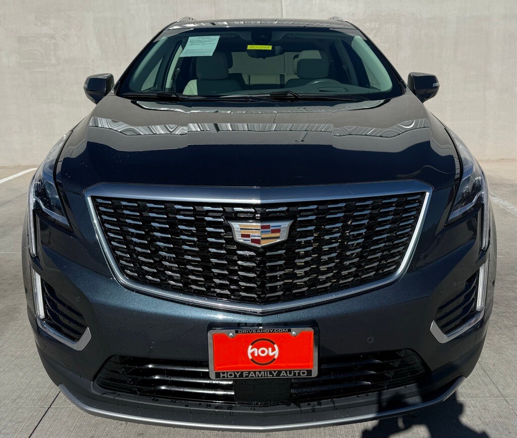 2021 Cadillac XT5 Premium Luxury photo 2