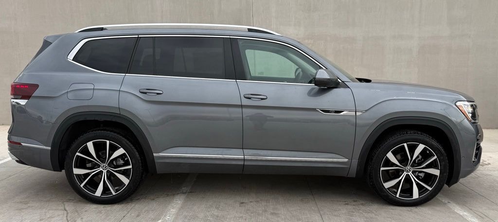 Certified 2025 Volkswagen Atlas 2.0T SEL Premium R-Line SUV