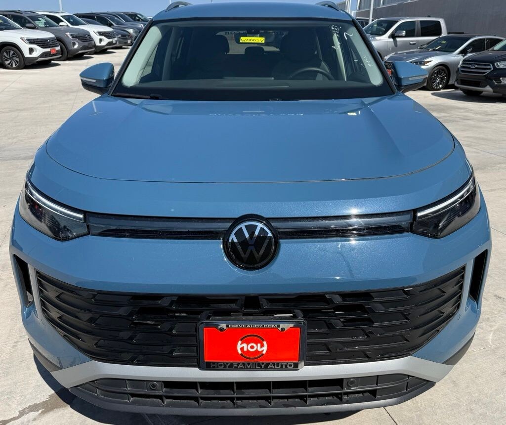 Certified 2025 Volkswagen Tiguan 2.0T SE SUV
