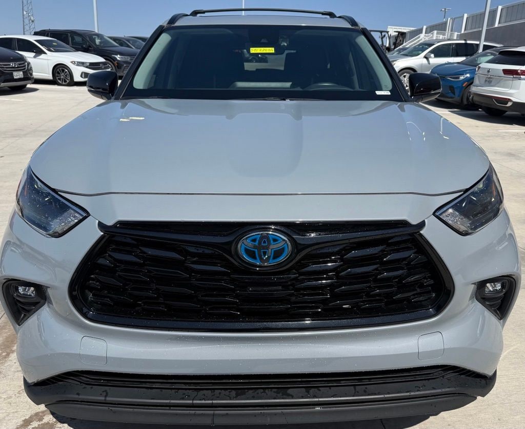 Used 2024 Toyota Highlander Hybrid XLE SUV