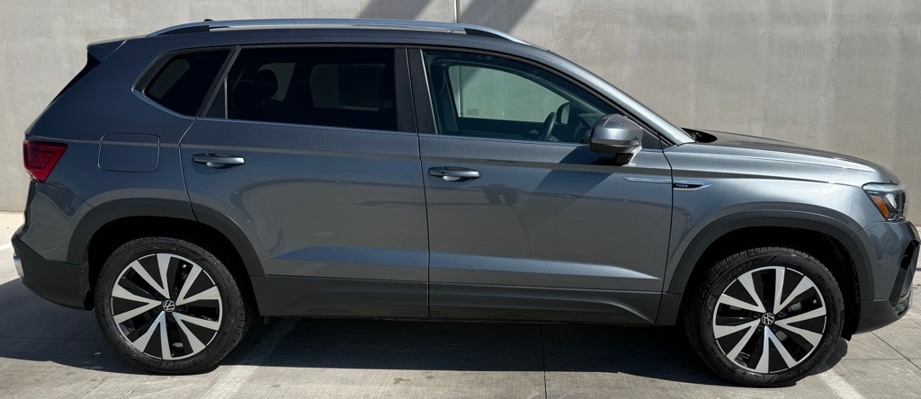 Used 2024 Volkswagen Taos 1.5T SE SUV