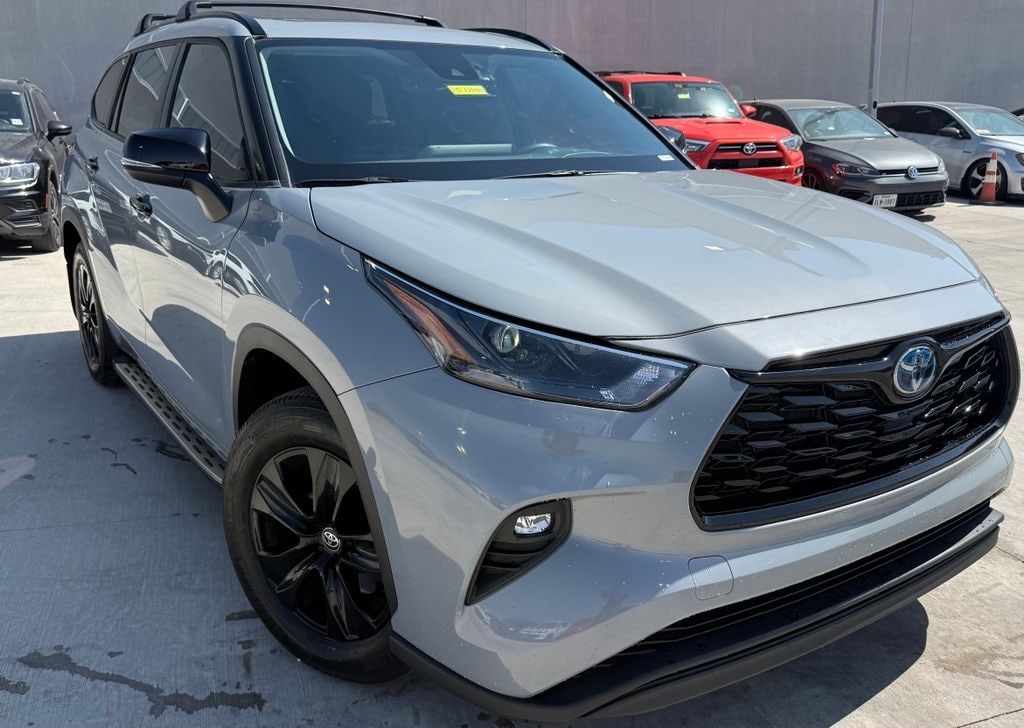 Used 2024 Toyota Highlander Hybrid XLE SUV