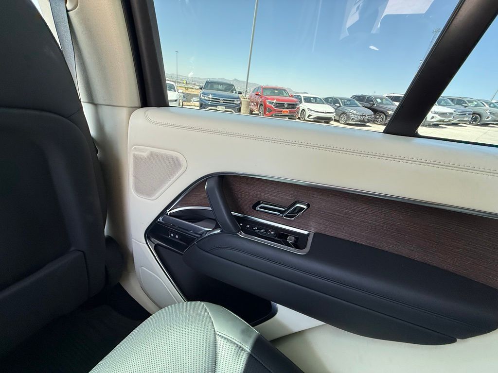 2024 Land Rover Range Rover SE - Photo 20