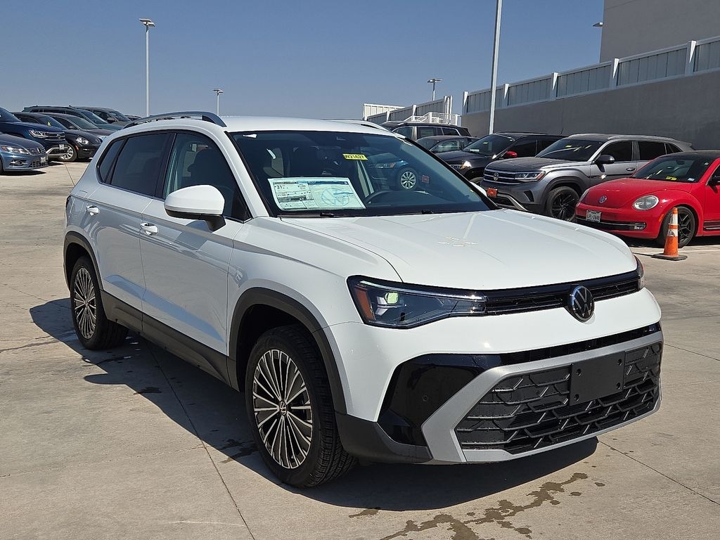 Used 2025 Volkswagen Taos 1.5T SE SUV