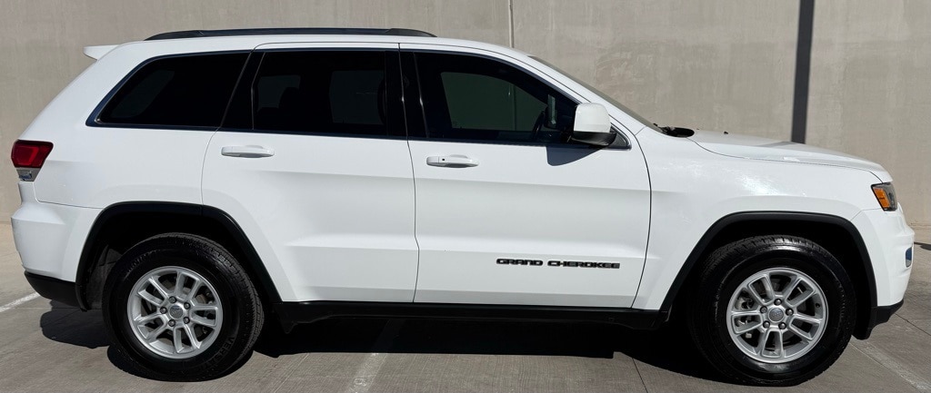 Used 2020 Jeep Grand Cherokee Laredo SUV
