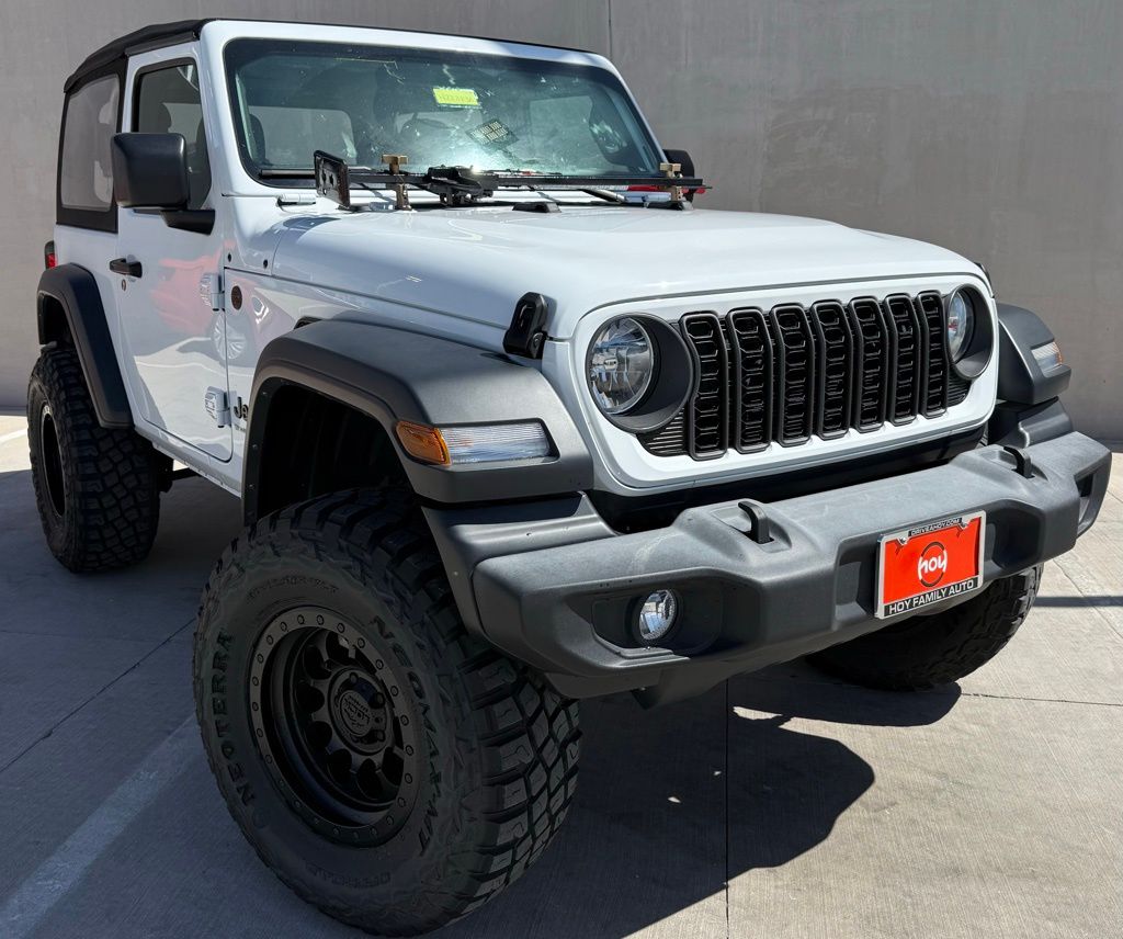 2024 Jeep Wrangler Sport's photo