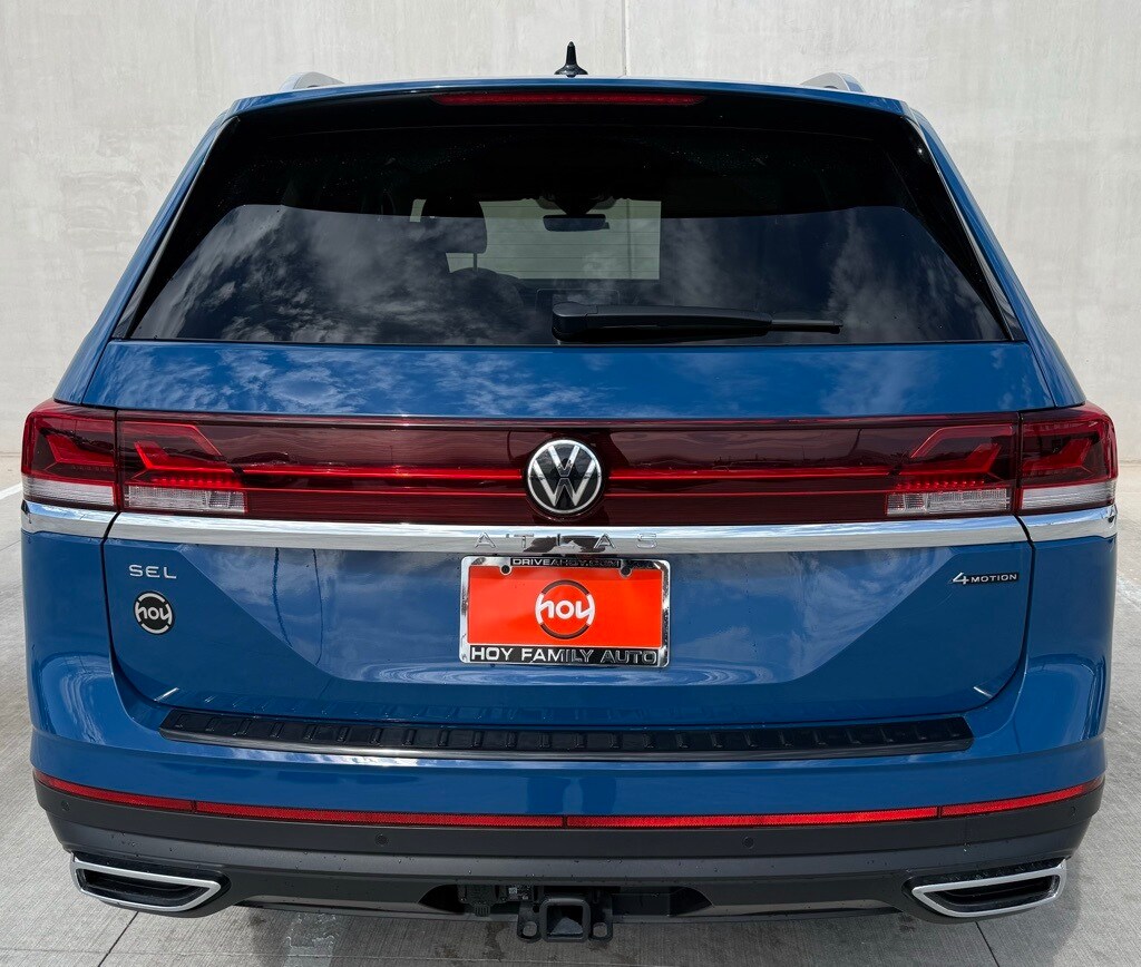 2025 Volkswagen Atlas SEL photo 3