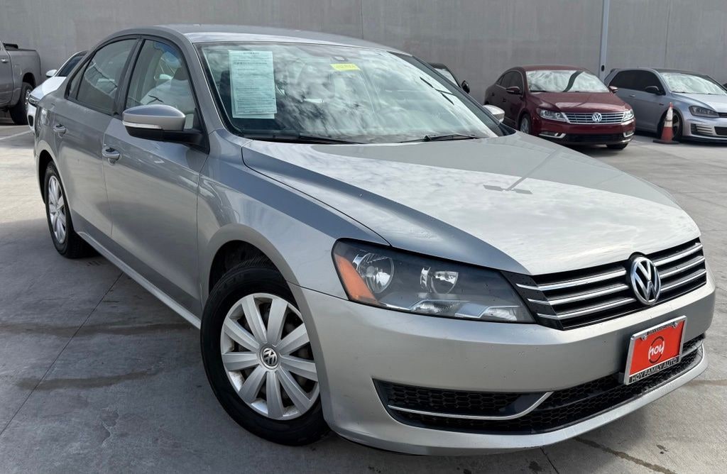 Used 2013 Volkswagen Passat 2.5L Sedan