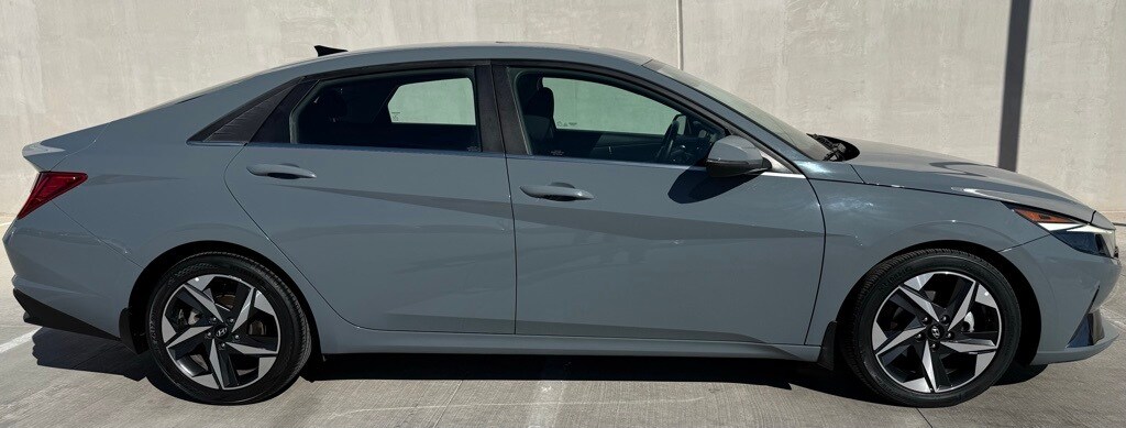 Used 2022 Hyundai Elantra SEL Sedan