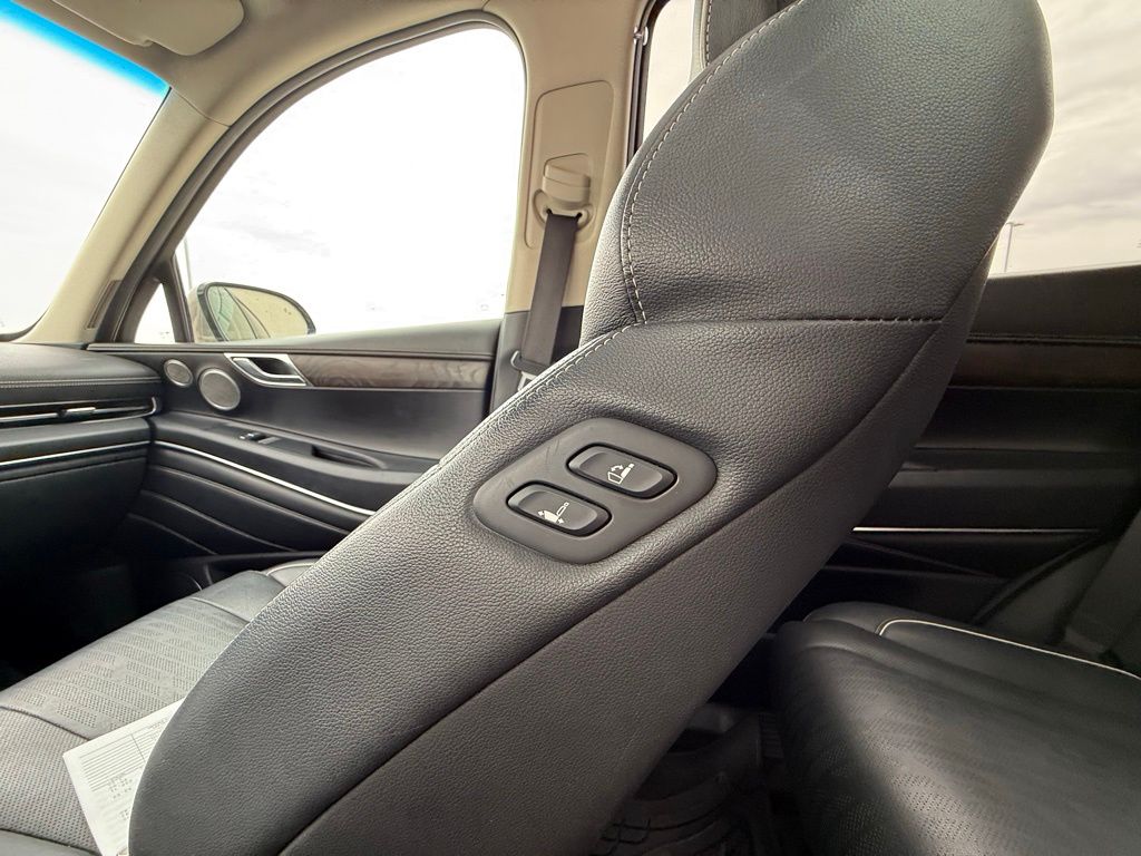 2021 GENESIS GV80 Standard - Photo 18