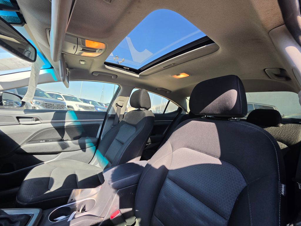 2017 Hyundai Elantra Value Edition - Photo 16