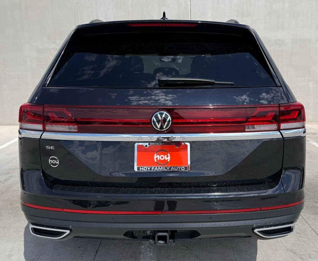 2024 Volkswagen Atlas SE Technology photo 3