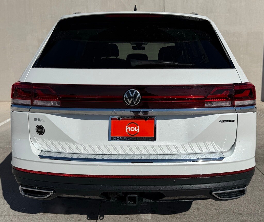 2025 Volkswagen Atlas SEL photo 3