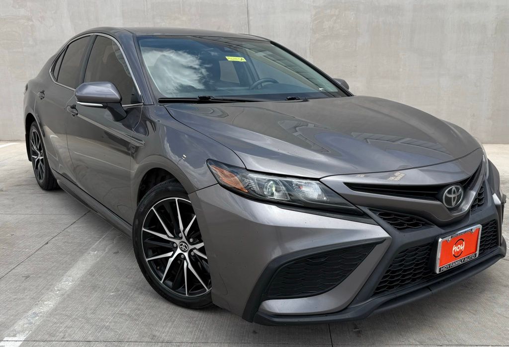 2021 Toyota Camry 2.5 Auto SE's photo