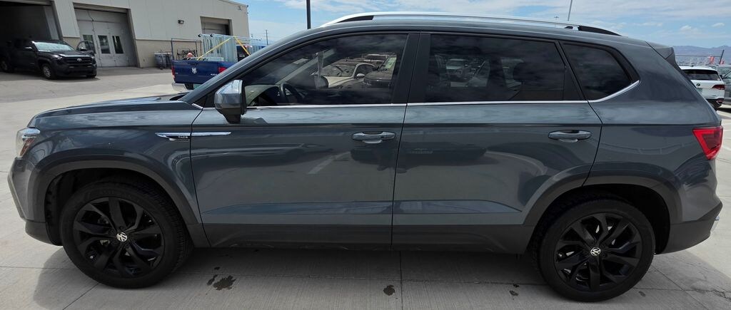Used 2022 Volkswagen Taos 1.5T SEL SUV