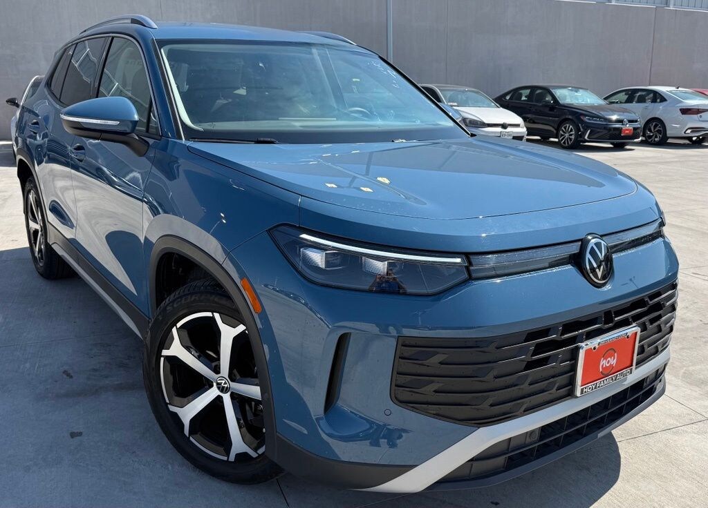 Certified 2025 Volkswagen Tiguan 2.0T SE SUV