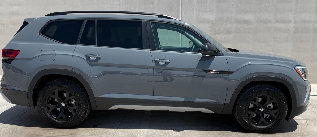 Certified 2024 Volkswagen Atlas 2.0T Peak Edition SE w/Technology SUV