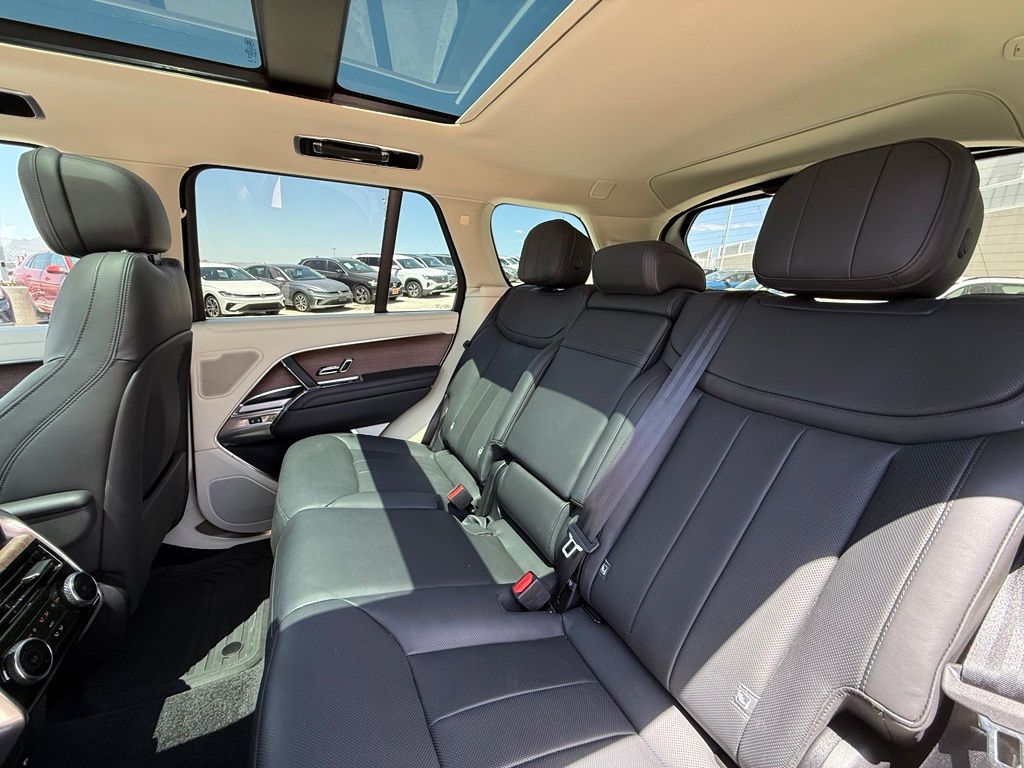 2024 Land Rover Range Rover SE - Photo 21