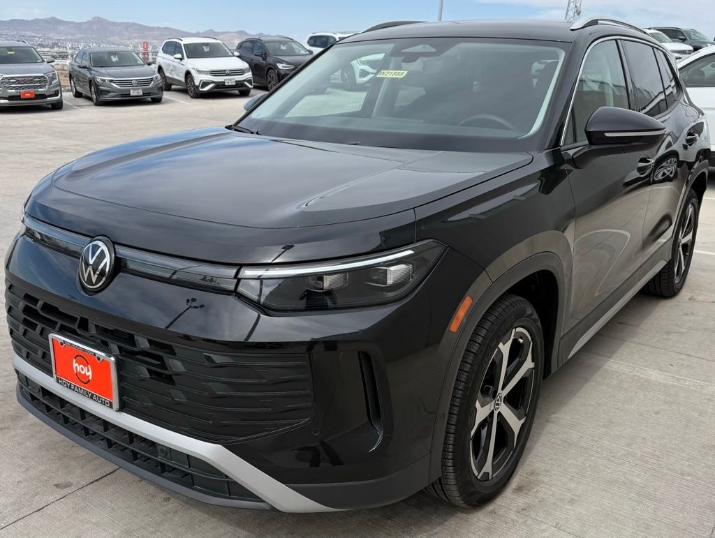 Certified 2025 Volkswagen Tiguan 2.0T SE SUV