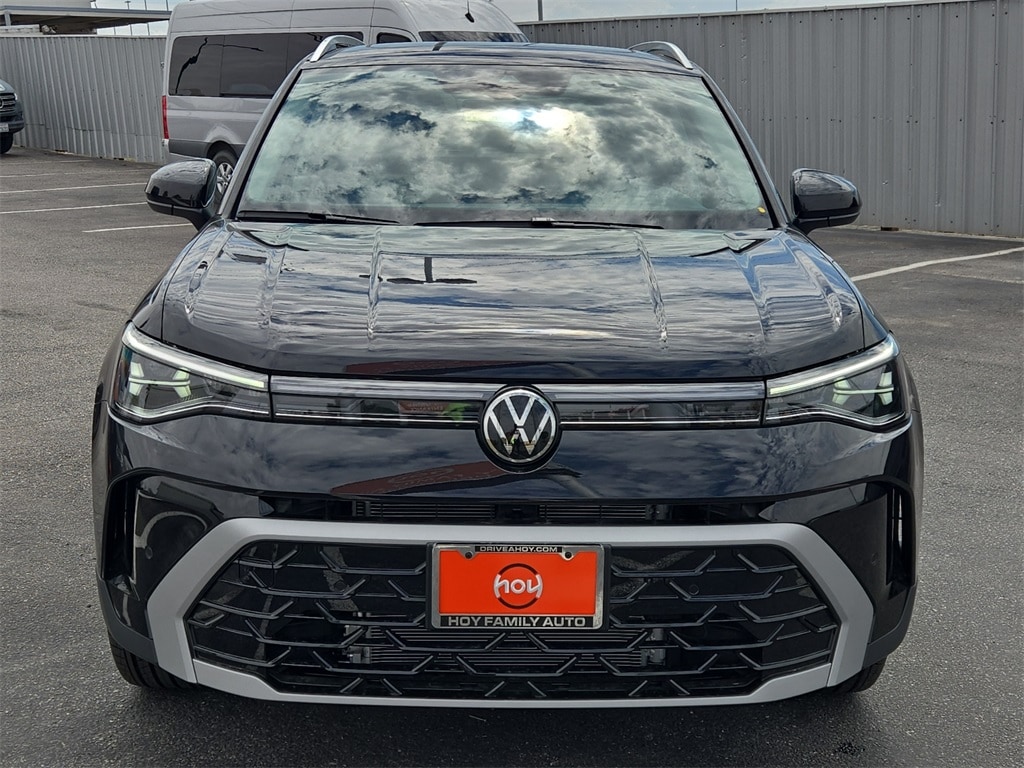 New 2025 Volkswagen Taos 1.5T SEL SUV