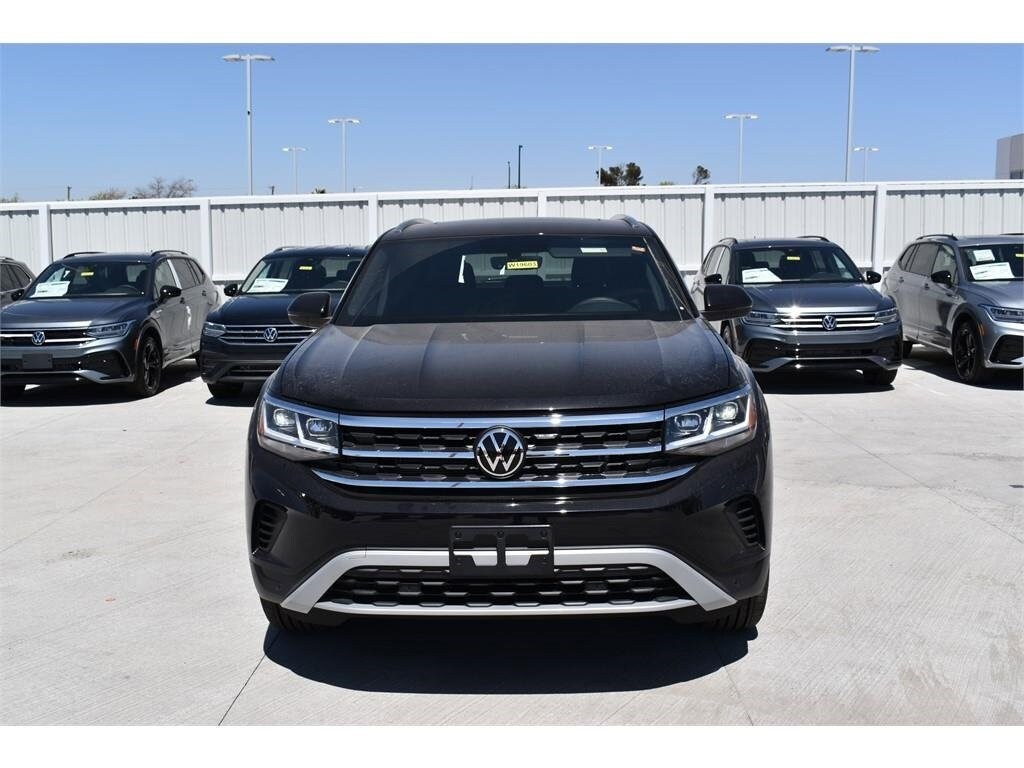 New 2023 Volkswagen Atlas Cross Sport 3.6L V6 SE w/Technology SUV