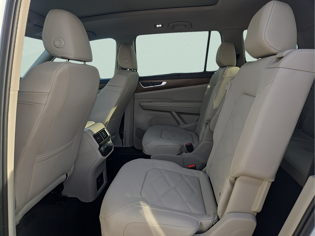 2026 Volkswagen Atlas SE w/Tech - Photo 10