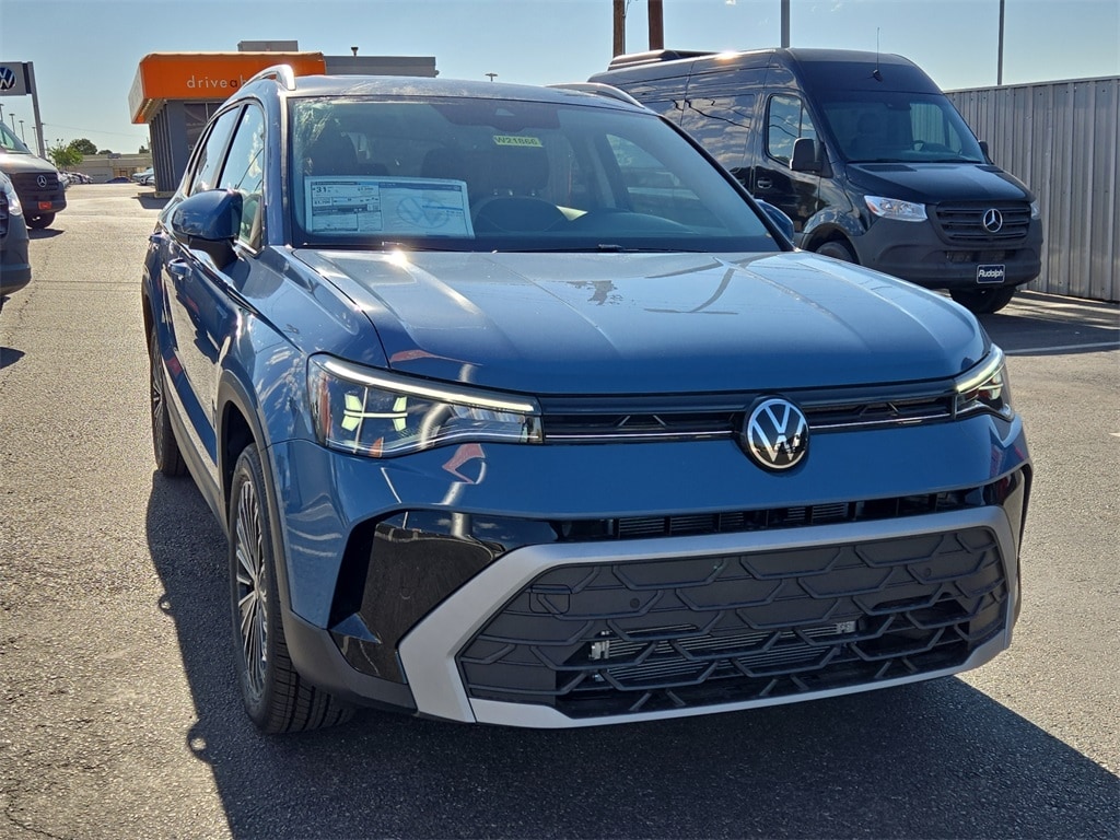 New 2025 Volkswagen Taos 1.5T SE SUV