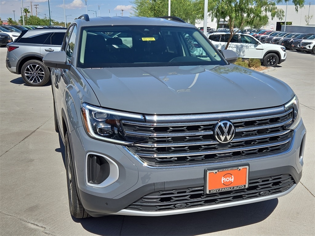 New 2025 Volkswagen Atlas 2.0T SE w/Technology SUV