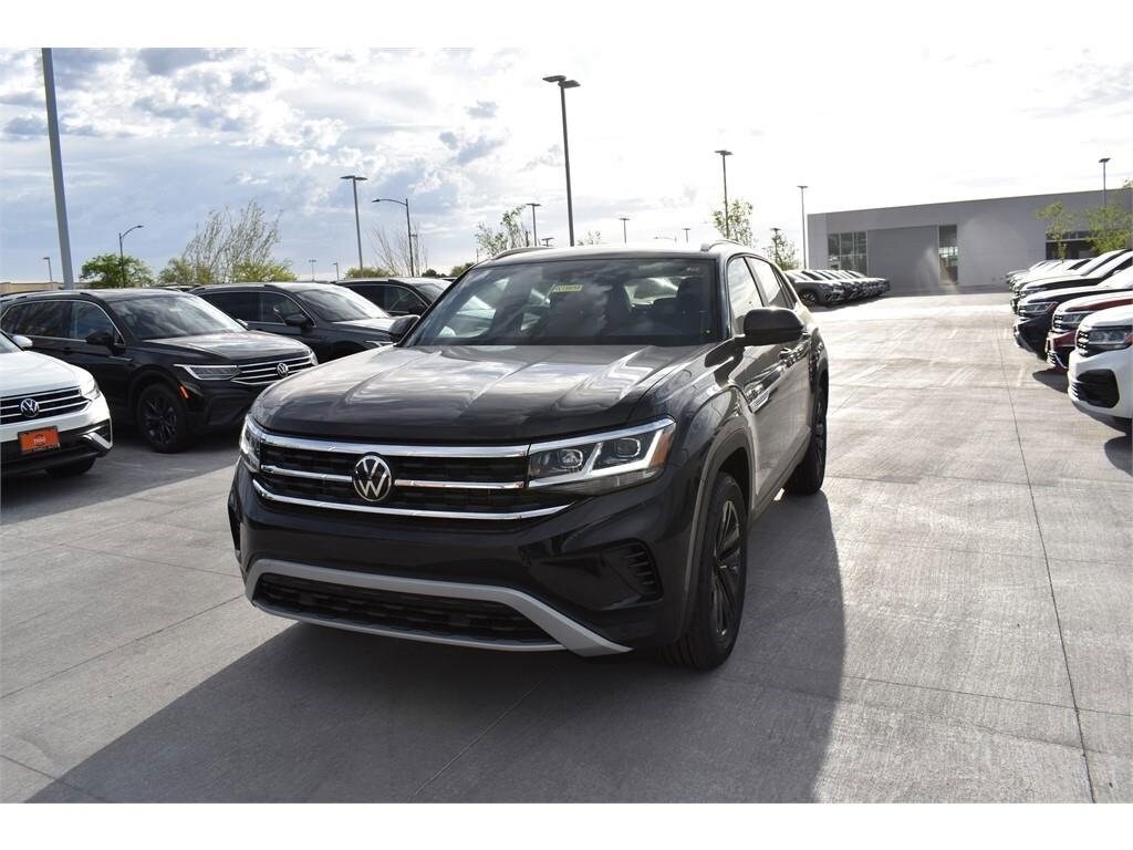New 2023 Volkswagen Atlas Cross Sport 3.6L V6 SE w/Technology SUV