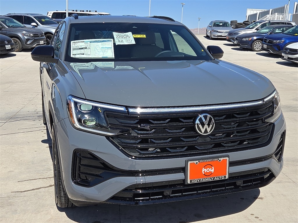 New 2025 Volkswagen Atlas Cross Sport 2.0T SEL R-Line Black SUV